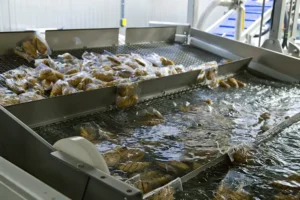 Chicken cooking via waterbath (sous vide)